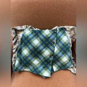 WE WORE WHAT Green Plaid Button Skirt with shorts in back